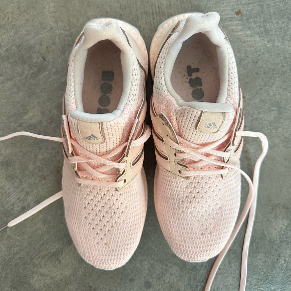Adidas size 7 ultra boost